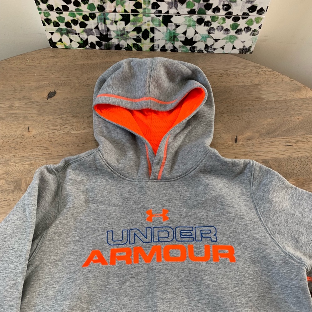 Kids Under Armour hoddie